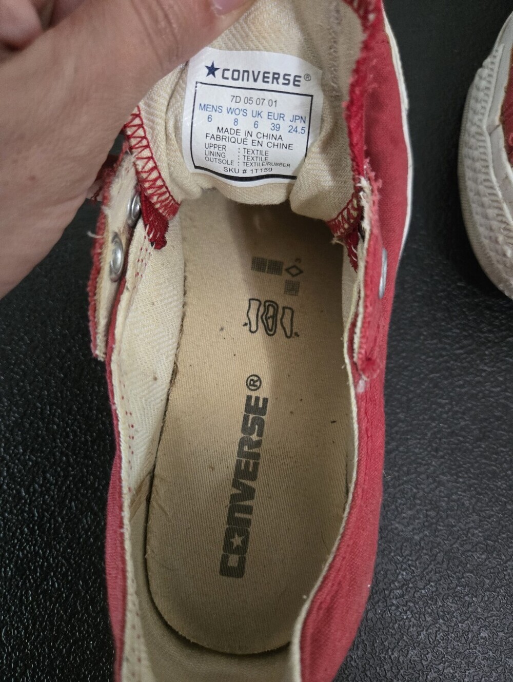Converse Chuck Taylor All Star Red Slip-On Low Top Sneakers Uni Men’s 6 Womens 8 - Picture 3 of 7